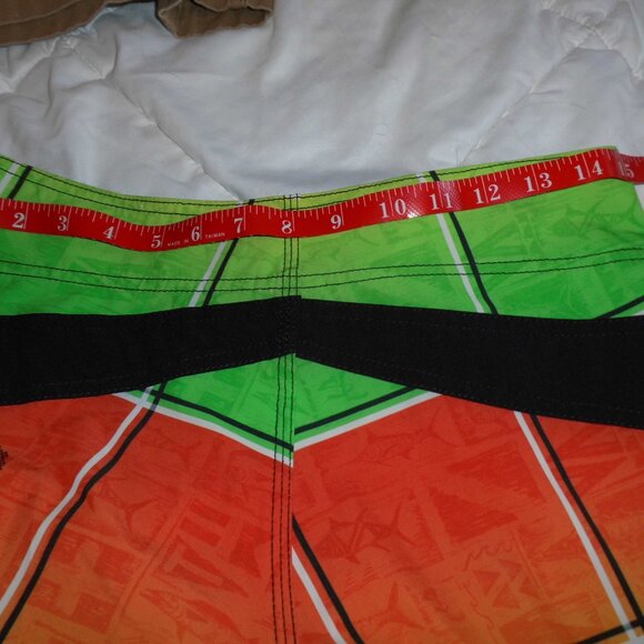 SALT‎ LIFE MENS BOARD SHORTS IN SZ 30 - Picture 10 of 10